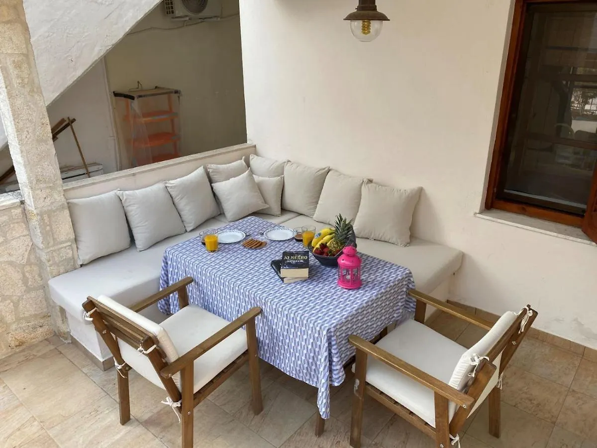 Melon Apartment Pefkochori